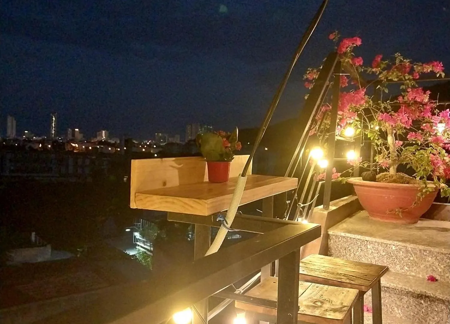 Homestay Tuyet Trinh 나트랑 3*,  베트남