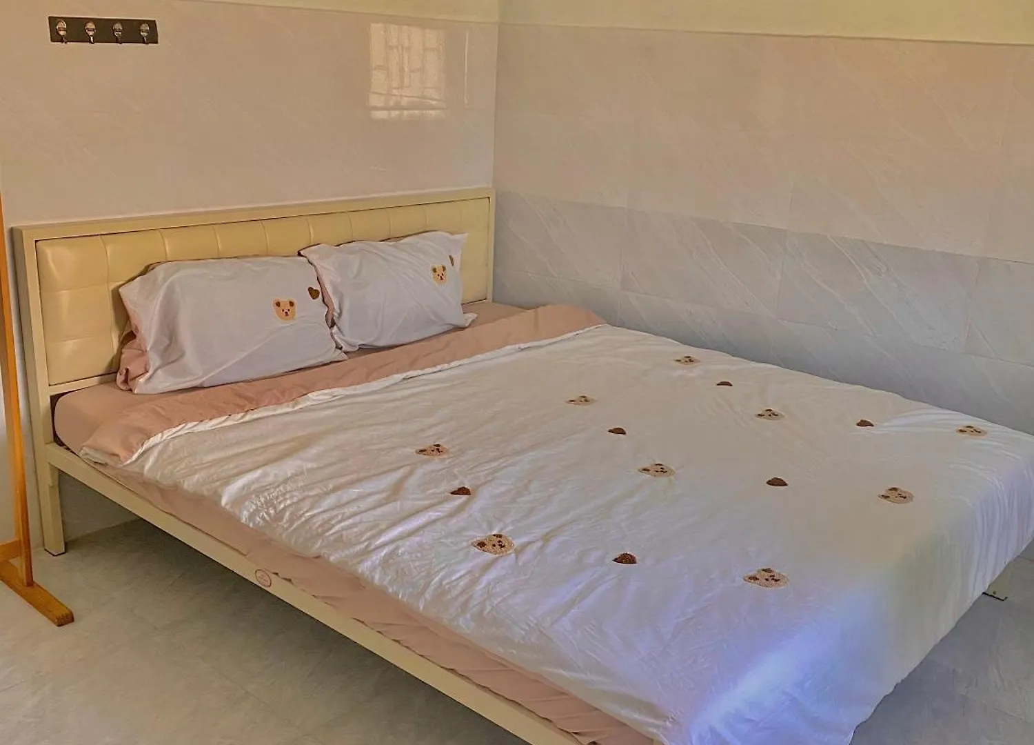 Homestay Tuyet Trinh 芽庄 酒店